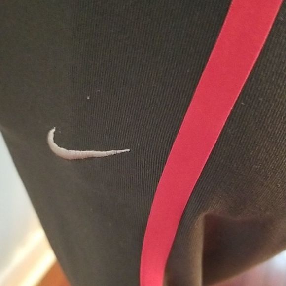 Nike Dri Fit Epic Lux Crop Capri Size Large Gray/Pink Running - Picture 10 of 14